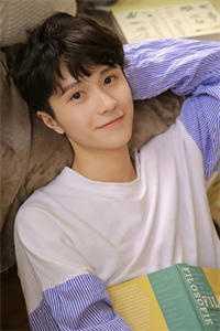 去父留子,夫人她一胎三宝畅销书籍